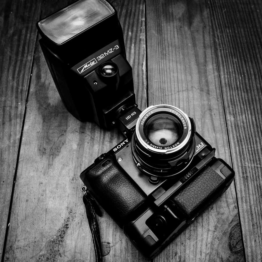 Sony-Nex7-double-battery-grip-1